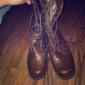 Men’s boots with lining for warmth